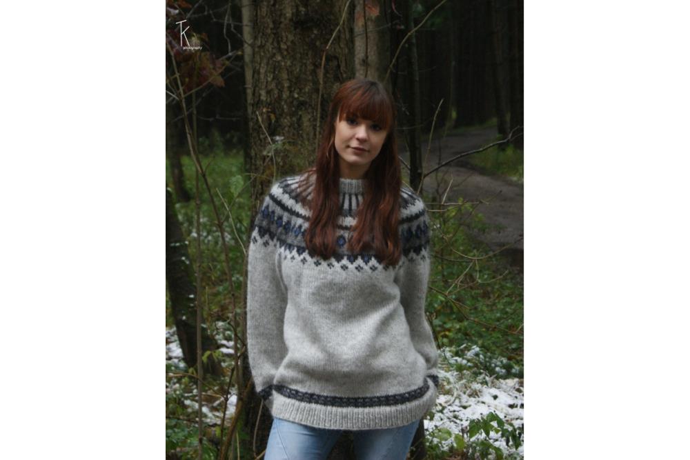 Icelandic Sweater Design 12-334 Size M